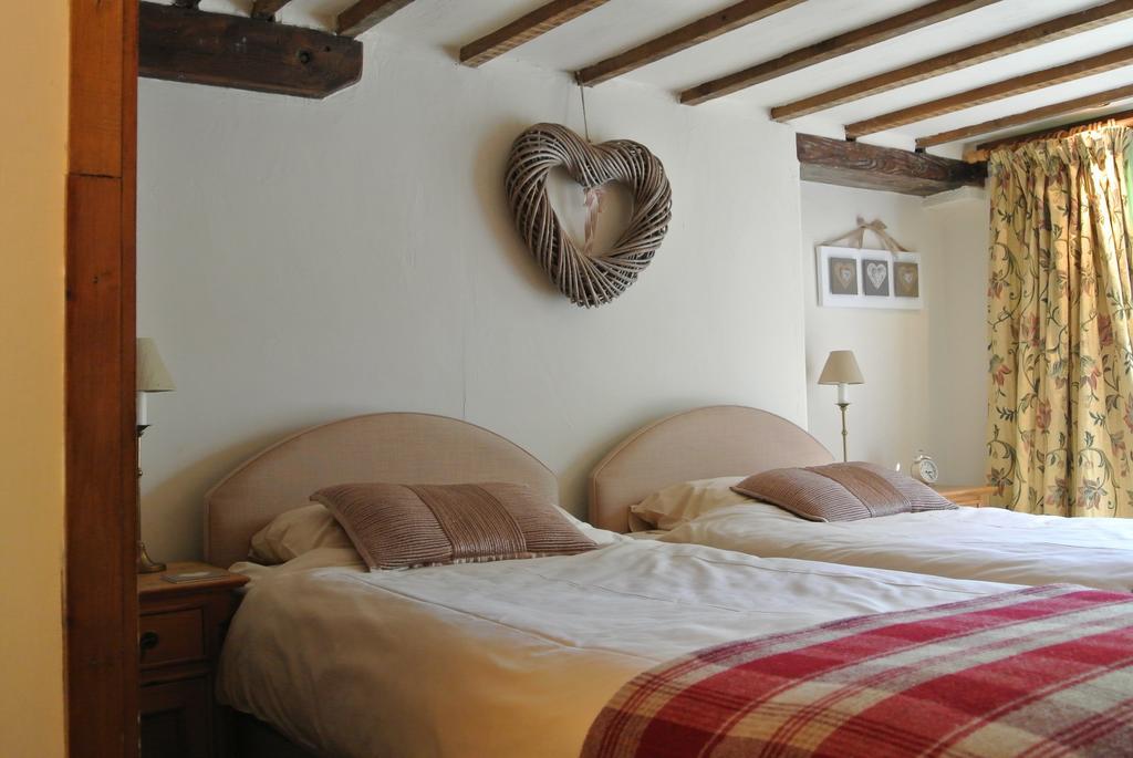 Frith Farm House Cottages Newnham  Oda fotoğraf